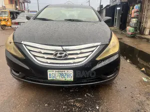 Hyundai Sonata GLS Sedan FWD (2.4L 4cyl 6A) 2012 Black