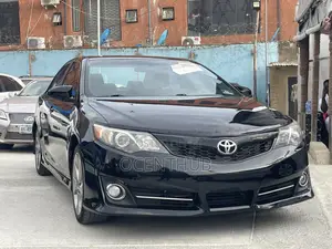 Toyota Camry SE 4dr Sedan (2.5L 4cyl 6A) 2013 Black
