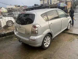 Toyota Corolla Verso 1.8 VVT-i Luna Automatic 2004 Silver