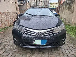 Toyota Corolla 2015 Black