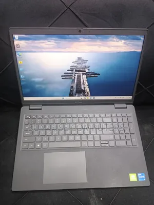 Laptop Dell Latitude 3520 16GB Intel Core i5 SSD 256GB
