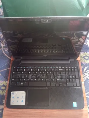 Laptop Dell Inspiron 15 3537 4GB Intel Core i3 HDD 500GB
