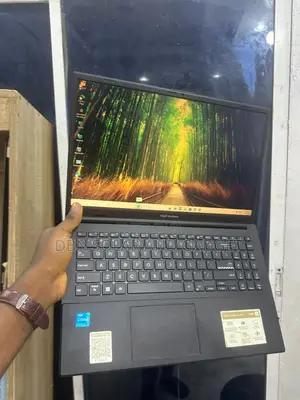 Laptop Asus Vivobook Go 15 8GB Intel Core i3 SSD 256GB