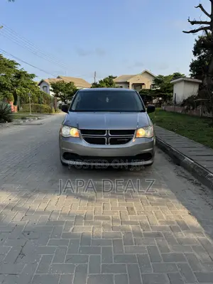 Dodge Caravan 2016 Silver