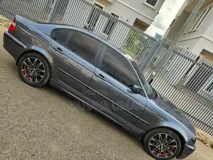 BMW 325i 2005 Gray
