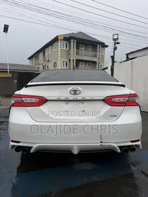 Toyota Camry XSE (2.5L 4cyl 8A) 2019 White
