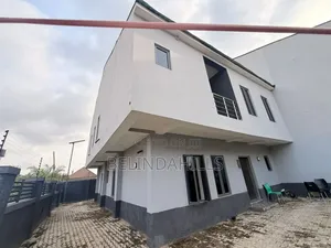 4bdrm Townhouse/Terrace in Kado for sale