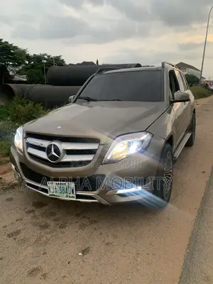 Mercedes-Benz GLK-Class 2010 Brown