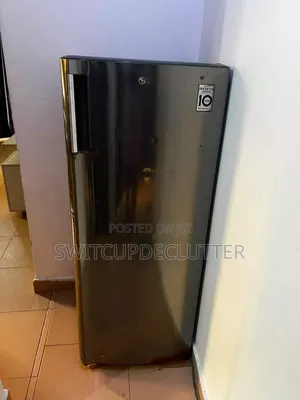 Barely Used LG Inverter Refrigerator (190l)**