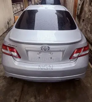 Toyota Camry 2011 Silver