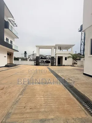 5bdrm Duplex in Kado for sale