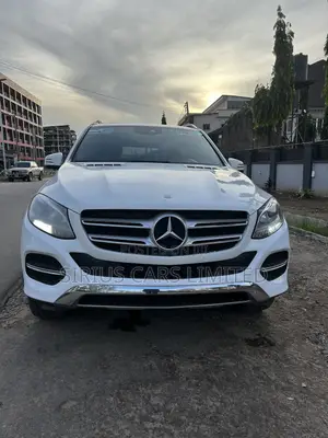 Mercedes-Benz GLE-Class GLE 320 4MATIC 2017 White
