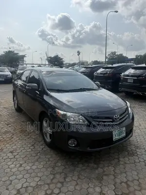 Toyota Corolla LE Special Edition 4dr Sedan (1.8L 4cyl 4A) 2013 Gray