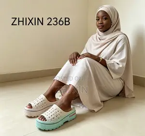ZHIXIN 236B Woven Rhinestone Women Platform Clogs