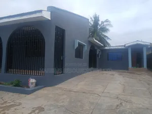 3bdrm Bungalow in Sanyo, Ibadan for sale