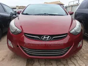 Hyundai Elantra Limited Sedan FWD (1.8L 4cyl 6A) 2013 Red