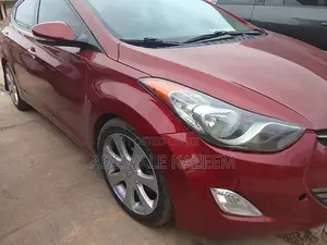 Hyundai Elantra Limited Sedan FWD (1.8L 4cyl 6A) 2013 Red