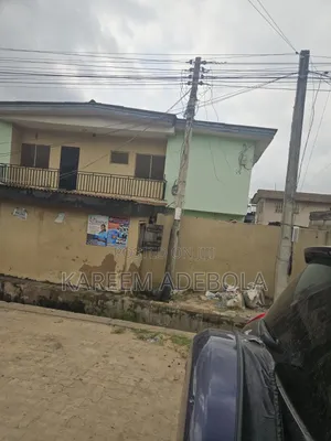 3bdrm Block of Flats in King Avenue, Berger for sale