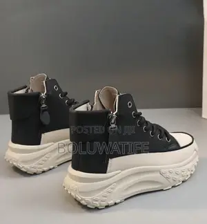 Sneakers(black and White)