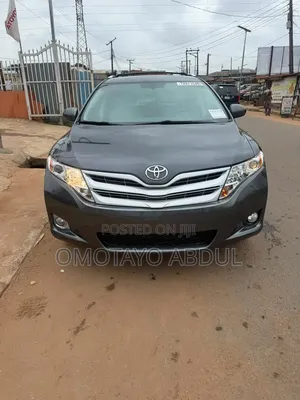 Toyota Venza XLE 2010 Gray