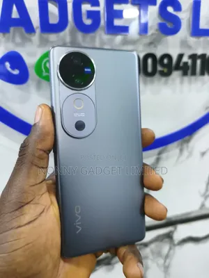 Vivo V40 512 GB Gray