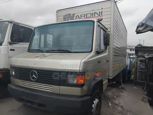 Mercedes 609 Container Body 16fit