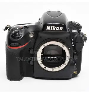 Nikon D800 Camera (Body) W/Battery + Charger
