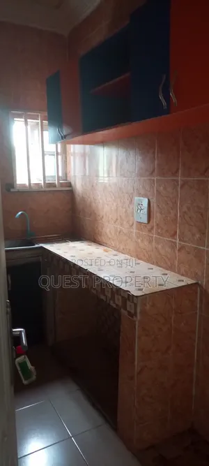 3bdrm Block of Flats in Warri for rent