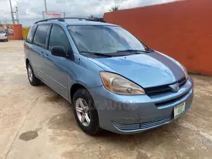 Toyota Sienna LE AWD 2005 Blue