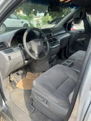 Honda Odyssey 2010 Silver