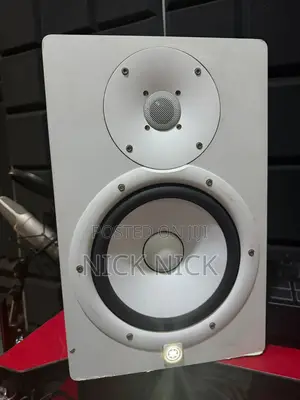 HS8 Monitor Speakers