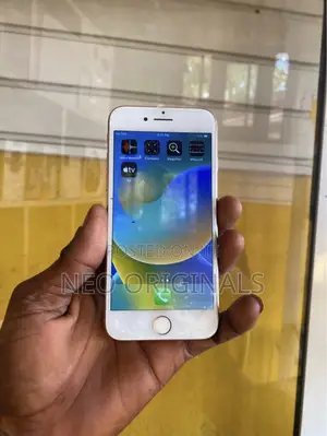 Apple iPhone 8 64 GB White