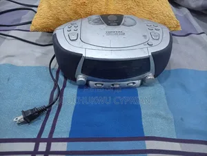 FAULTY Portable LENOXX Radio/Cd