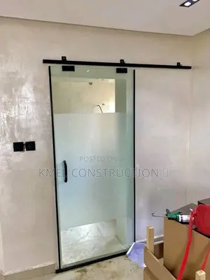Glance Corner Shower Cubicle.