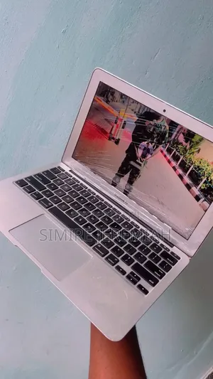 Laptop Apple MacBook 2015 8GB Intel Core i5 HDD+SSD 16 GB