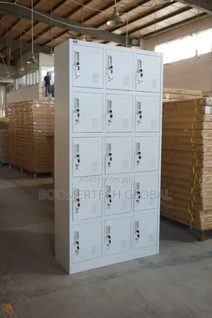 15 Doors Locker