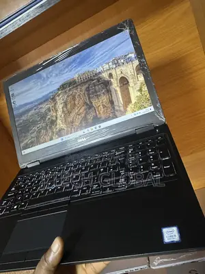 Laptop Dell Latitude 5590 8GB Intel Core i5 SSD 256GB