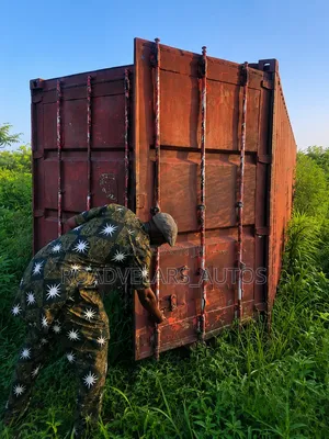 40ft Container Available Neatly Used