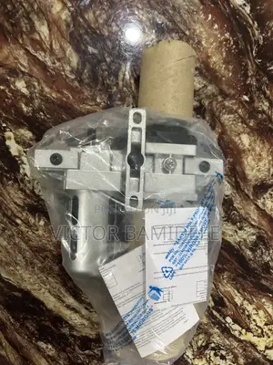 Filter Regulator Lubricator Complete With Mounting Bracket.