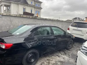 Toyota Corolla 2012 Black