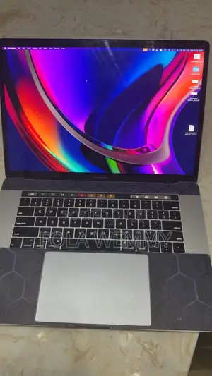 Laptop Apple MacBook Pro 2020 16GB Intel Core i9 SSD 512GB