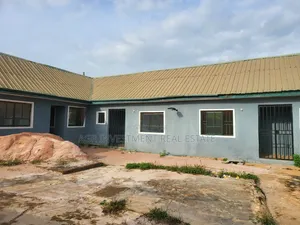 6bdrm Apartment in Oluwambe Estate, Abeokuta North for sale
