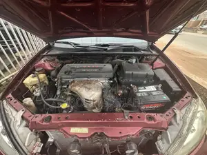 Toyota Camry LE 4dr Sedan (2.4L 4cyl 4A) 2004 Red