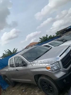 Toyota Tundra 2015 Silver