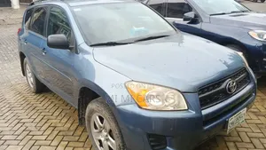 Toyota RAV4 2012 Blue