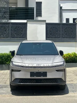 Toyota bZ3 2025 Silver