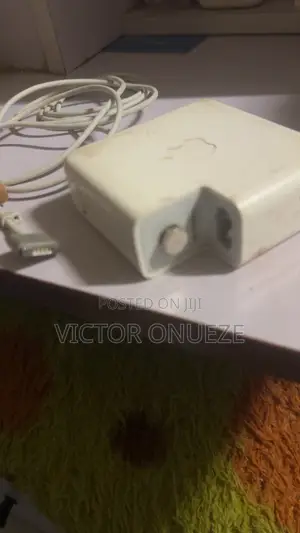 Apple MacBook Charger