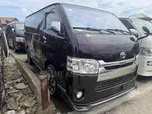 Toyota HiAce 2017 Beige