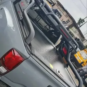 Booth Cover for Toyota Tacoma From 2007 to 2018