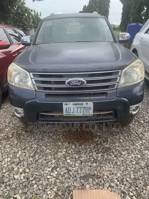 Ford Everest 2016 Gray